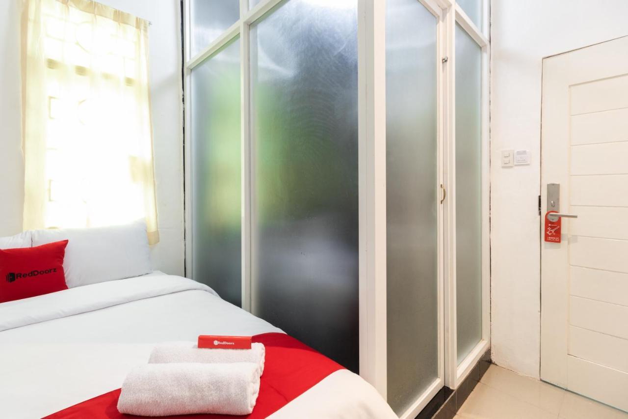 Reddoorz Near Sun Plaza Medan 2 Hotell Exteriör bild