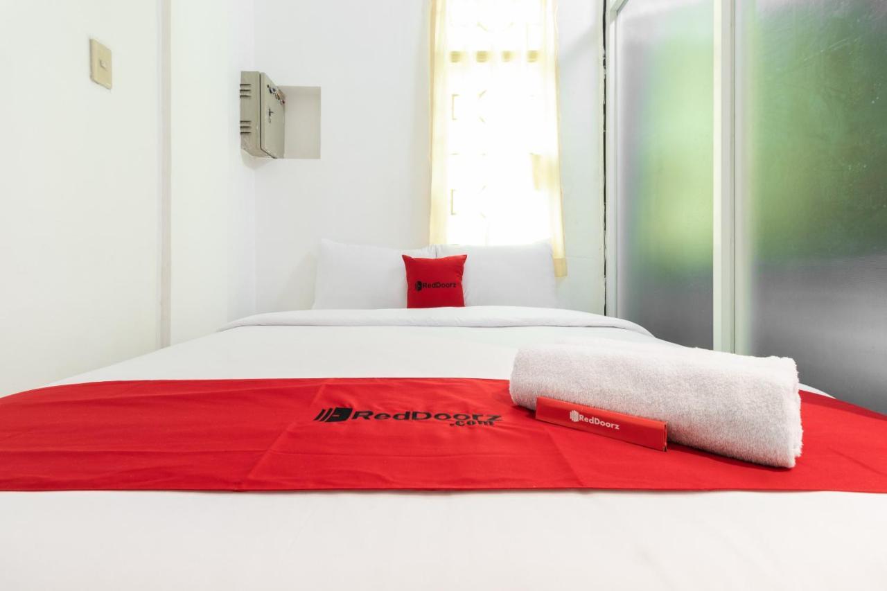 Reddoorz Near Sun Plaza Medan 2 Hotell Exteriör bild